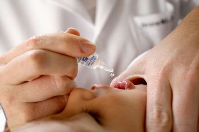 Por que não vacinar crianças é um erro por parte dos pais?